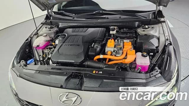 2021 Hyundai Avante Hybrid (CN7) Inspiration Sold VIN KMHLR41JGMU008453 – trunk area 2021 Hyundai Avante Hybrid (CN7) Inspiration Sold VIN KMHLR41JGMU008453 – trunk area