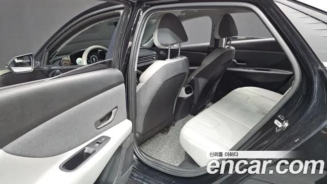 2021 Hyundai Avante Hybrid (CN7) Inspiration Sold VIN KMHLR41JGMU008528 – interior seats 2021 Hyundai Avante Hybrid (CN7) Inspiration Sold VIN KMHLR41JGMU008528 – interior seats