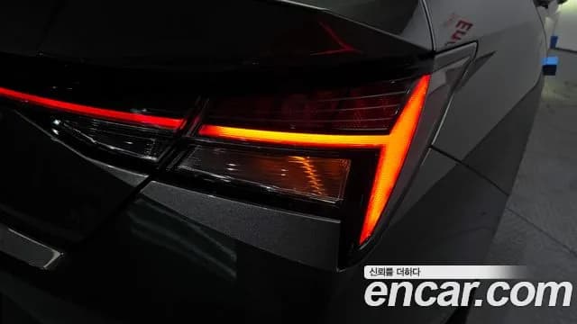 2021 Hyundai Avante Hybrid (CN7) Inspiration Sold VIN KMHLR41JGMU009070 – side profile 2021 Hyundai Avante Hybrid (CN7) Inspiration Sold VIN KMHLR41JGMU009070 – side profile