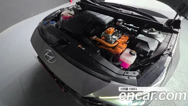 2021 Hyundai Avante Hybrid (CN7) Inspiration Sold VIN KMHLR41JGMU011037 – trunk area 2021 Hyundai Avante Hybrid (CN7) Inspiration Sold VIN KMHLR41JGMU011037 – trunk area