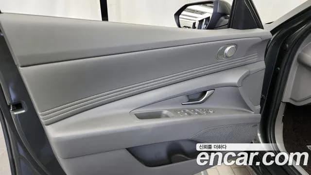 2023 Hyundai Avante Hybrid (CN7) Inspiration Sold VIN KMHLR41JGPU034011 – exterior detail 2023 Hyundai Avante Hybrid (CN7) Inspiration Sold VIN KMHLR41JGPU034011 – exterior detail