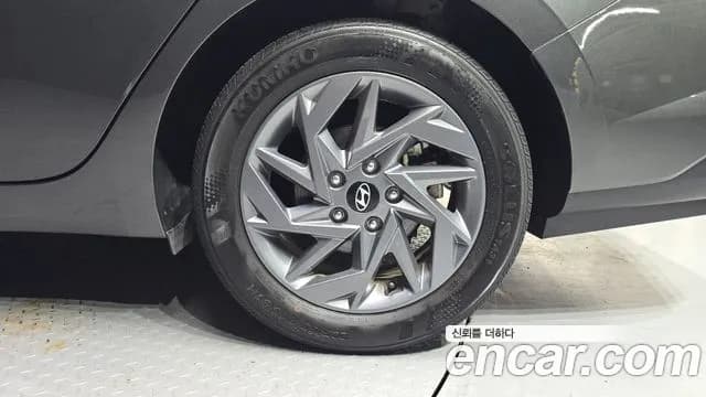 2024 Hyundai The New Avante Hybrid (CN7) Inspiration Sold VIN KMHLR41JGRU091481 – front exterior 2024 Hyundai The New Avante Hybrid (CN7) Inspiration Sold VIN KMHLR41JGRU091481 – front exterior