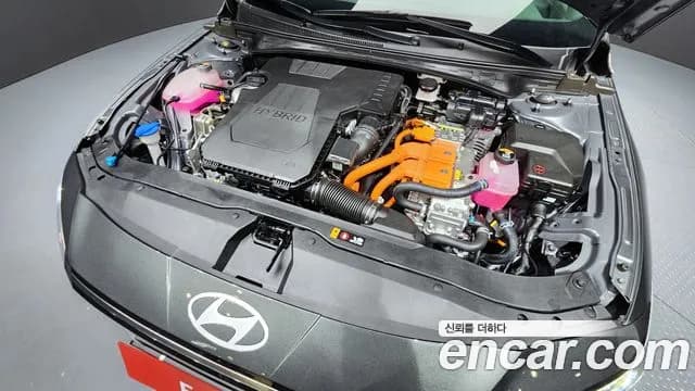 2024 Hyundai The New Avante Hybrid (CN7) Inspiration Sold VIN KMHLR41JGRU110735 – dashboard 2024 Hyundai The New Avante Hybrid (CN7) Inspiration Sold VIN KMHLR41JGRU110735 – dashboard