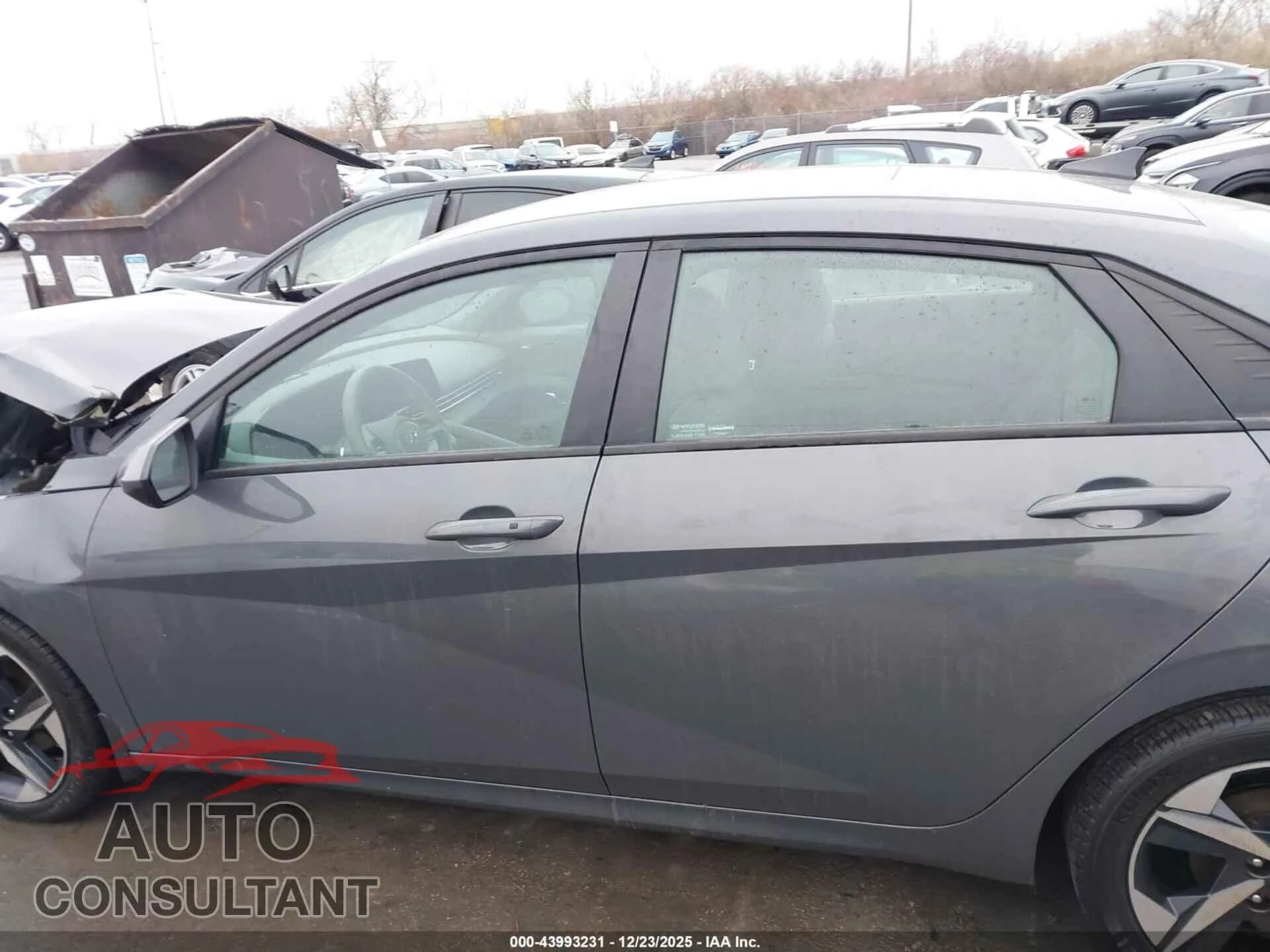 2023 HYUNDAI ELANTRA Damaged VIN KMHLS4AGXPU607774 – photo 14 2023 HYUNDAI ELANTRA Damaged VIN KMHLS4AGXPU607774 – photo 14