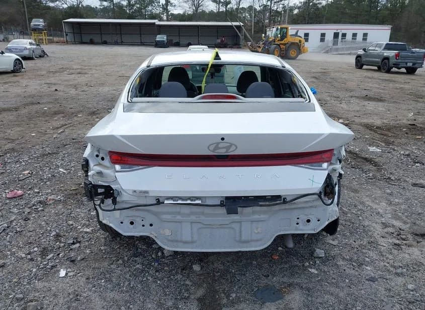 2024 HYUNDAI Elantra Used VIN KMHLS4DG1RU832373 – engine bay 2024 HYUNDAI Elantra Used VIN KMHLS4DG1RU832373 – engine bay