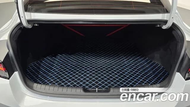 2022 Hyundai Avante (CN7) 2.0 N Sold VIN KMHLW41KANU000434 – interior seats 2022 Hyundai Avante (CN7) 2.0 N Sold VIN KMHLW41KANU000434 – interior seats