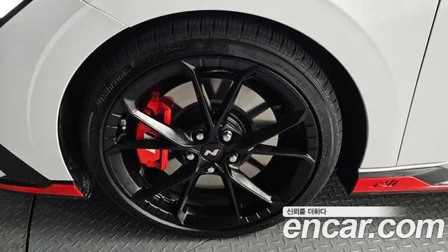 2024 Hyundai The New Avante (CN7) 2.0 N Sold VIN KMHLW41KARU020158 – exterior detail 2024 Hyundai The New Avante (CN7) 2.0 N Sold VIN KMHLW41KARU020158 – exterior detail