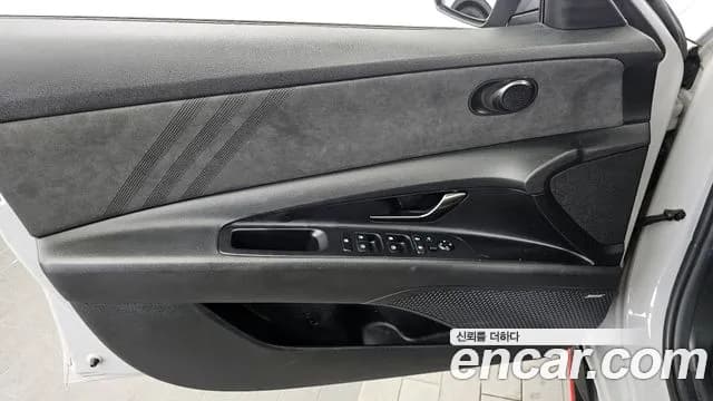 2022 Hyundai Avante (CN7) 2.0 N Sold VIN KMHLW41KGNU000653 – interior seats 2022 Hyundai Avante (CN7) 2.0 N Sold VIN KMHLW41KGNU000653 – interior seats