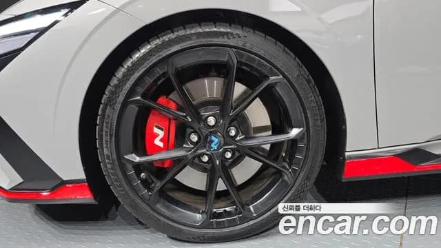 2025 Hyundai The New Avante (CN7) 2.0 N Sold VIN KMHLW41KGSU029737 – trunk area 2025 Hyundai The New Avante (CN7) 2.0 N Sold VIN KMHLW41KGSU029737 – trunk area
