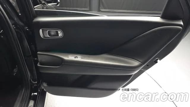 2023 Hyundai Ioniq 6 Long Range Sold VIN KMHM541AFPA052463 – interior seats 2023 Hyundai Ioniq 6 Long Range Sold VIN KMHM541AFPA052463 – interior seats