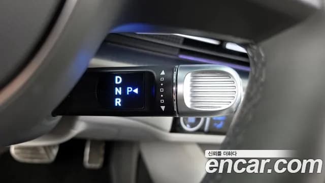 2023 Hyundai Ioniq 6 Long Range AWD Sold VIN KMHM541CPPA005884 – exterior detail 2023 Hyundai Ioniq 6 Long Range AWD Sold VIN KMHM541CPPA005884 – exterior detail