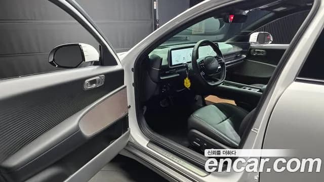2023 Hyundai Ioniq 6 Long Range AWD Sold VIN KMHM541CPPA008229 – interior seats 2023 Hyundai Ioniq 6 Long Range AWD Sold VIN KMHM541CPPA008229 – interior seats