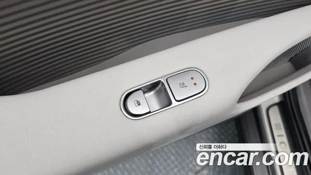 2023 Hyundai Ioniq 6 Long Range AWD Sold VIN KMHM541CPPA042808 – interior seats 2023 Hyundai Ioniq 6 Long Range AWD Sold VIN KMHM541CPPA042808 – interior seats