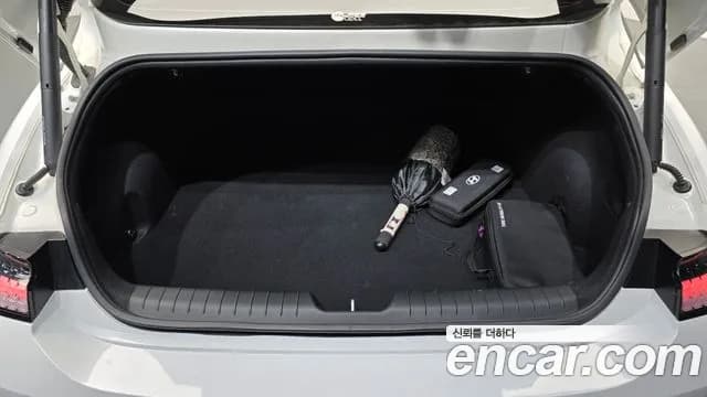 2023 Hyundai Ioniq 6 Long Range AWD Sold VIN KMHM541CPPA045165 – photo 12 2023 Hyundai Ioniq 6 Long Range AWD Sold VIN KMHM541CPPA045165 – photo 12