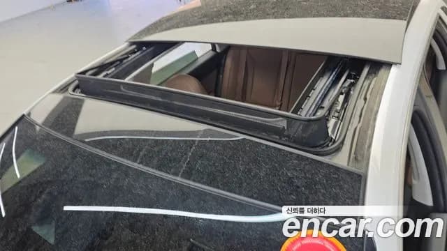 2023 Hyundai Grandeur Hybrid (GN7) Premium Sold VIN KMHN1411BPA020395 – side profile 2023 Hyundai Grandeur Hybrid (GN7) Premium Sold VIN KMHN1411BPA020395 – side profile
