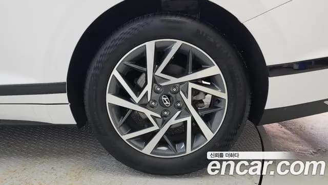 2023 Hyundai Grandeur Hybrid (GN7) Premium Sold VIN KMHN1411BPA020395 – exterior detail 2023 Hyundai Grandeur Hybrid (GN7) Premium Sold VIN KMHN1411BPA020395 – exterior detail