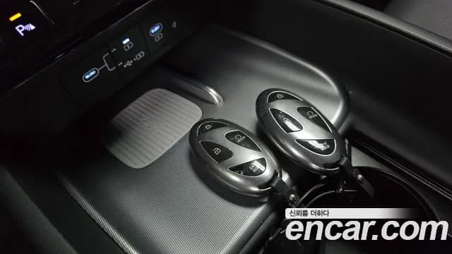 2023 Hyundai Grandeur Hybrid (GN7) Premium Sold VIN KMHN1411BPA022295 – interior seats 2023 Hyundai Grandeur Hybrid (GN7) Premium Sold VIN KMHN1411BPA022295 – interior seats
