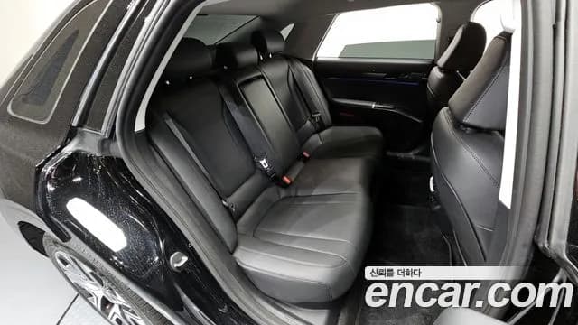 2024 Hyundai Grandeur Hybrid (GN7) Premium Sold VIN KMHN1411BRA075456 – interior seats 2024 Hyundai Grandeur Hybrid (GN7) Premium Sold VIN KMHN1411BRA075456 – interior seats
