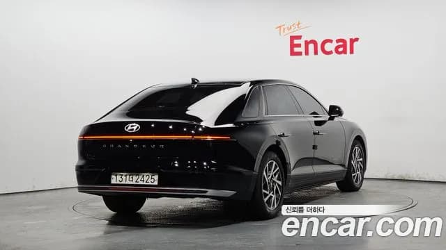 2023 Hyundai Grandeur (GN7) 3.5 Gasoline 2WD Sold VIN KMHN141EBPA008491 – front exterior 2023 Hyundai Grandeur (GN7) 3.5 Gasoline 2WD Sold VIN KMHN141EBPA008491 – front exterior