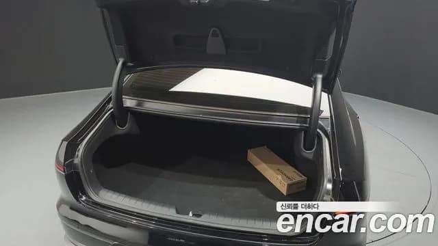 2023 Hyundai Grandeur (GN7) 3.5 Gasoline 2WD Sold VIN KMHN141EBPA028350 – interior seats 2023 Hyundai Grandeur (GN7) 3.5 Gasoline 2WD Sold VIN KMHN141EBPA028350 – interior seats