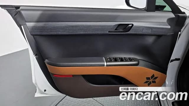 2023 Hyundai Grandeur (GN7) 3.5 LPG 2WD Sold VIN KMHN141FBPA005218 – interior seats 2023 Hyundai Grandeur (GN7) 3.5 LPG 2WD Sold VIN KMHN141FBPA005218 – interior seats