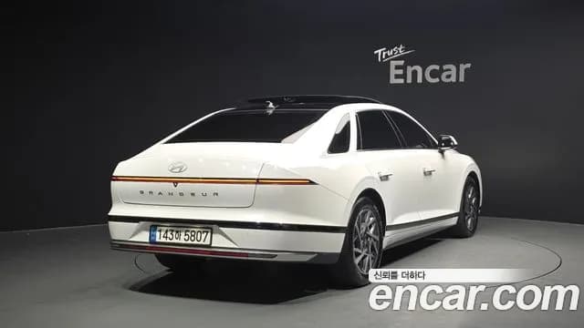 2023 Hyundai Grandeur (GN7) 3.5 LPG 2WD Sold VIN KMHN141FBPA012830 – exterior detail 2023 Hyundai Grandeur (GN7) 3.5 LPG 2WD Sold VIN KMHN141FBPA012830 – exterior detail