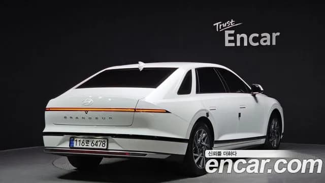 2023 Hyundai Grandeur (GN7) 3.5 LPG 2WD Sold VIN KMHN141FBPA015741 – rear exterior 2023 Hyundai Grandeur (GN7) 3.5 LPG 2WD Sold VIN KMHN141FBPA015741 – rear exterior