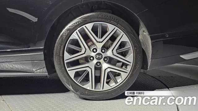 2024 Hyundai Grandeur (GN7) 3.5 LPG 2WD Sold VIN KMHN141FBRA078271 – undercarriage 2024 Hyundai Grandeur (GN7) 3.5 LPG 2WD Sold VIN KMHN141FBRA078271 – undercarriage