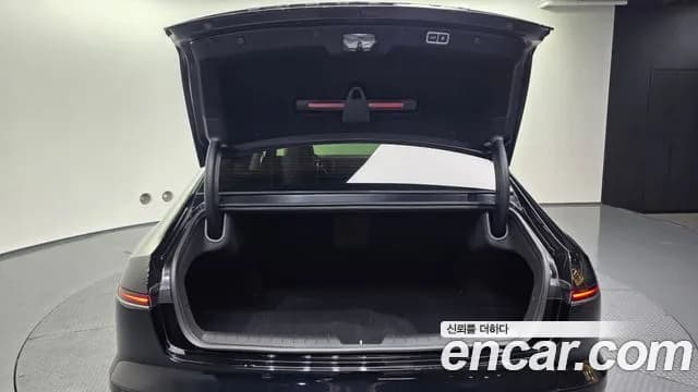2023 Hyundai Grandeur Hybrid (GN7) Exclusive Sold VIN KMHN2411BPA005178 – exterior detail 2023 Hyundai Grandeur Hybrid (GN7) Exclusive Sold VIN KMHN2411BPA005178 – exterior detail