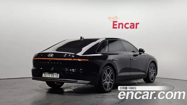 2023 Hyundai Grandeur Hybrid (GN7) Exclusive Sold VIN KMHN2411BPA006242 – rear exterior 2023 Hyundai Grandeur Hybrid (GN7) Exclusive Sold VIN KMHN2411BPA006242 – rear exterior