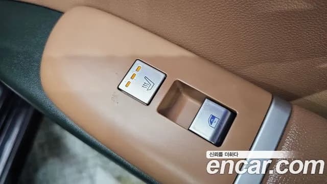 2023 Hyundai Grandeur Hybrid (GN7) Exclusive Sold VIN KMHN2411BPA006242 – interior seats 2023 Hyundai Grandeur Hybrid (GN7) Exclusive Sold VIN KMHN2411BPA006242 – interior seats