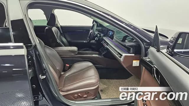 2023 Hyundai Grandeur Hybrid (GN7) Exclusive Sold VIN KMHN2411BPA008406 – interior seats 2023 Hyundai Grandeur Hybrid (GN7) Exclusive Sold VIN KMHN2411BPA008406 – interior seats