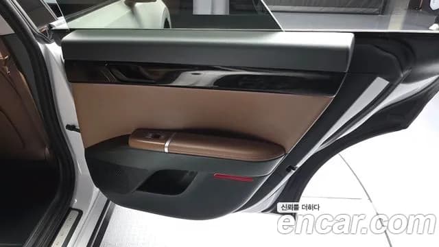 2023 Hyundai Grandeur Hybrid (GN7) Exclusive Sold VIN KMHN2411BPA020384 – interior seats 2023 Hyundai Grandeur Hybrid (GN7) Exclusive Sold VIN KMHN2411BPA020384 – interior seats