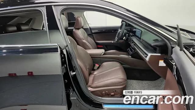 2024 Hyundai Grandeur Hybrid (GN7) Exclusive Sold VIN KMHN2411BRA067849 – interior seats 2024 Hyundai Grandeur Hybrid (GN7) Exclusive Sold VIN KMHN2411BRA067849 – interior seats