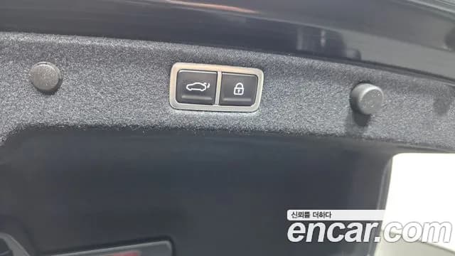 2024 Hyundai Grandeur Hybrid (GN7) Exclusive Sold VIN KMHN2411BRA067849 – trunk area 2024 Hyundai Grandeur Hybrid (GN7) Exclusive Sold VIN KMHN2411BRA067849 – trunk area