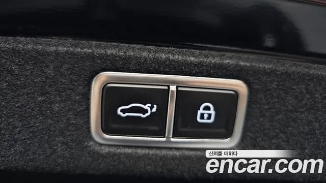2025 Hyundai Grandeur Hybrid (GN7) Exclusive Sold VIN KMHN2411BSA082134 – side profile 2025 Hyundai Grandeur Hybrid (GN7) Exclusive Sold VIN KMHN2411BSA082134 – side profile