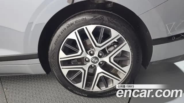 2025 Hyundai Grandeur Hybrid (GN7) Exclusive Sold VIN KMHN2411BSA108890 – interior seats 2025 Hyundai Grandeur Hybrid (GN7) Exclusive Sold VIN KMHN2411BSA108890 – interior seats
