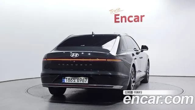 2023 Hyundai Grandeur (GN7) 3.5 Gasoline 2WD Sold VIN KMHN241EBPA011086 – front exterior 2023 Hyundai Grandeur (GN7) 3.5 Gasoline 2WD Sold VIN KMHN241EBPA011086 – front exterior