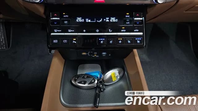 2023 Hyundai Grandeur (GN7) 3.5 Gasoline 2WD Sold VIN KMHN241EBPA016454 – interior seats 2023 Hyundai Grandeur (GN7) 3.5 Gasoline 2WD Sold VIN KMHN241EBPA016454 – interior seats