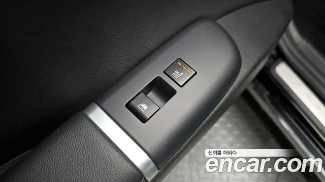 2023 Hyundai Grandeur (GN7) 3.5 Gasoline 2WD Sold VIN KMHN241EBPA016737 – interior seats 2023 Hyundai Grandeur (GN7) 3.5 Gasoline 2WD Sold VIN KMHN241EBPA016737 – interior seats