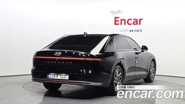 2023 Hyundai Grandeur (GN7) 3.5 Gasoline 2WD Sold VIN KMHN241EBPA027112 – trunk area 2023 Hyundai Grandeur (GN7) 3.5 Gasoline 2WD Sold VIN KMHN241EBPA027112 – trunk area