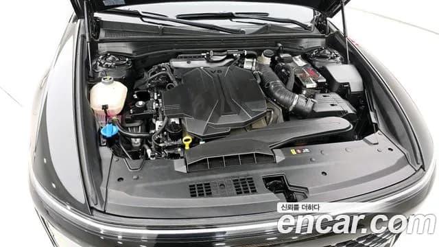 2024 Hyundai Grandeur (GN7) 3.5 Gasoline 2WD Sold VIN KMHN241EBRA070047 – dashboard 2024 Hyundai Grandeur (GN7) 3.5 Gasoline 2WD Sold VIN KMHN241EBRA070047 – dashboard