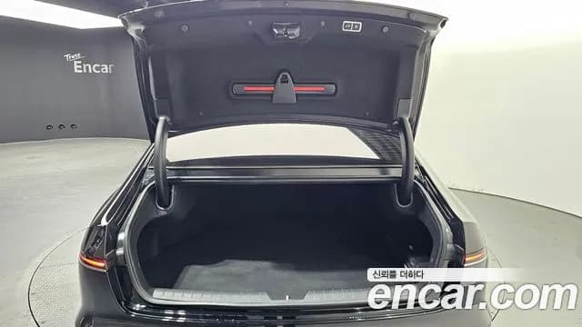 2023 Hyundai Grandeur (GN7) 3.5 LPG 2WD Sold VIN KMHN241FBPA015471 – rear exterior 2023 Hyundai Grandeur (GN7) 3.5 LPG 2WD Sold VIN KMHN241FBPA015471 – rear exterior