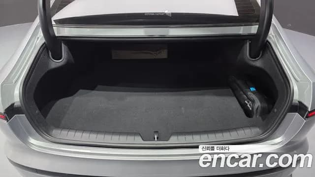 2024 Hyundai Grandeur (GN7) 3.5 LPG 2WD Sold VIN KMHN241FBRA079548 – interior seats 2024 Hyundai Grandeur (GN7) 3.5 LPG 2WD Sold VIN KMHN241FBRA079548 – interior seats