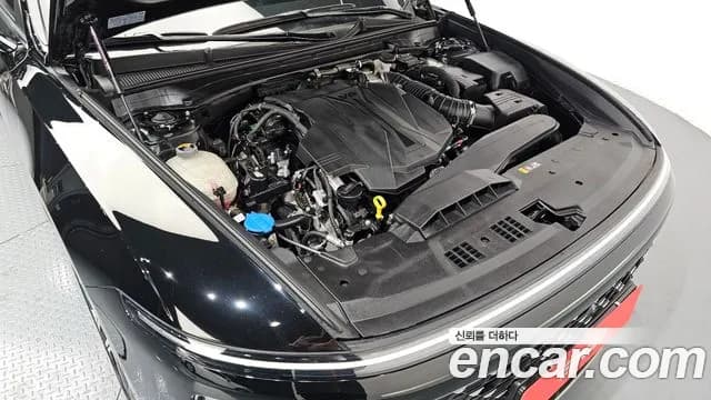 2025 Hyundai Grandeur (GN7) 3.5 LPG 2WD Sold VIN KMHN241FBSA089975 – trunk area 2025 Hyundai Grandeur (GN7) 3.5 LPG 2WD Sold VIN KMHN241FBSA089975 – trunk area