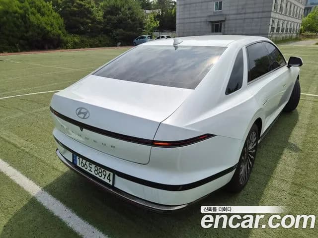 2023 Hyundai Grandeur Hybrid (GN7) Calligraphy Sold VIN KMHN3411BPA002381 – interior seats 2023 Hyundai Grandeur Hybrid (GN7) Calligraphy Sold VIN KMHN3411BPA002381 – interior seats