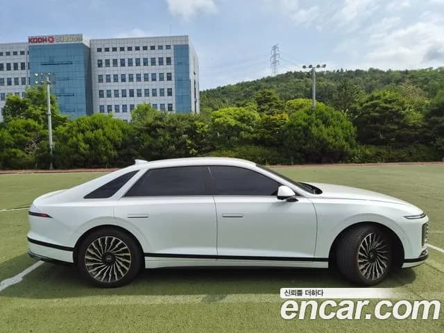2023 Hyundai Grandeur Hybrid (GN7) Calligraphy Sold VIN KMHN3411BPA002381 – photo 13 2023 Hyundai Grandeur Hybrid (GN7) Calligraphy Sold VIN KMHN3411BPA002381 – photo 13