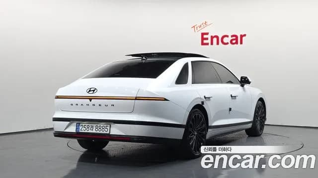2023 Hyundai Grandeur Hybrid (GN7) Calligraphy Sold VIN KMHN3411BPA003088 – front exterior 2023 Hyundai Grandeur Hybrid (GN7) Calligraphy Sold VIN KMHN3411BPA003088 – front exterior