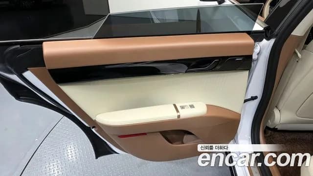 2023 Hyundai Grandeur Hybrid (GN7) Calligraphy Sold VIN KMHN3411BPA016128 – interior seats 2023 Hyundai Grandeur Hybrid (GN7) Calligraphy Sold VIN KMHN3411BPA016128 – interior seats