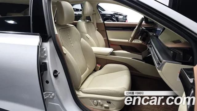 2023 Hyundai Grandeur Hybrid (GN7) Calligraphy Sold VIN KMHN3411BPA028687 – interior seats 2023 Hyundai Grandeur Hybrid (GN7) Calligraphy Sold VIN KMHN3411BPA028687 – interior seats